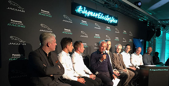 #JaguarElectrifies - Vorstellung des Jaguar I-Pace Concept Car am 03.05.2016 in der Jaguar Land Rover Markenboutique in M&uuml;nchen (&copy;Foto. Martin Schmitz)